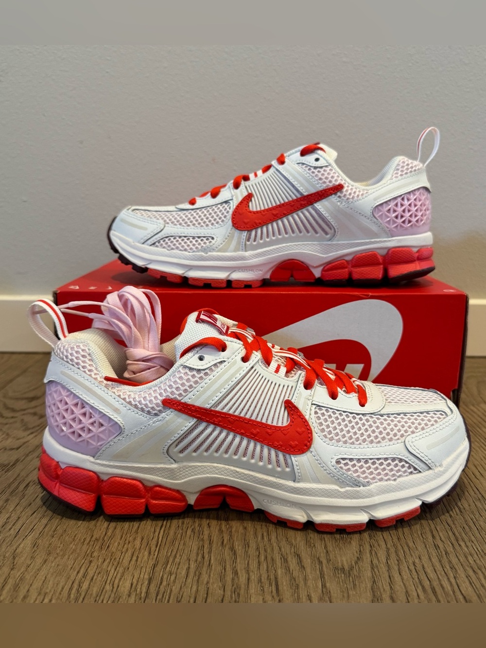 Nike Vomero 5 Pink Red